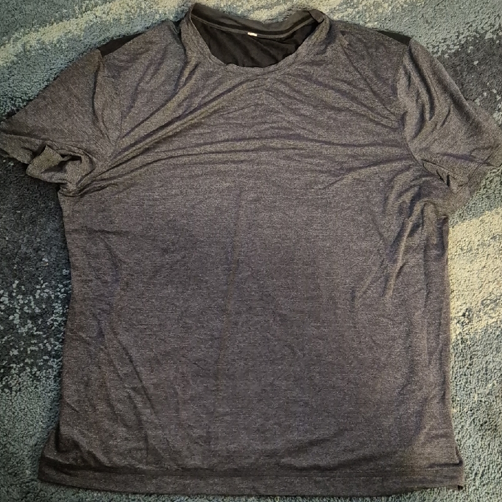 lululemon athletica Men's Charcoal Short Sleeve Tee Size Xl